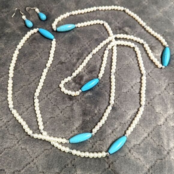 Vintage Faux Pearls and Blue Howelite Bead Necklace w/ Matching Pierced Earrings - Picture 1 of 12